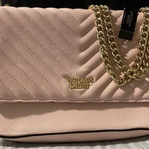 NWT Victoria Secret Pink Bond Quilt Shoulder Bag. Condition is New with tags.